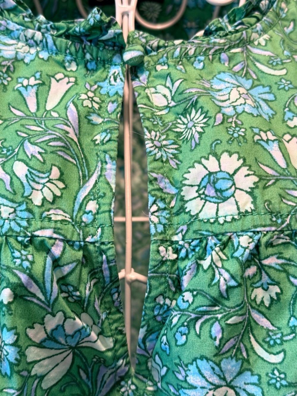 J.Crew Green Floral Cotton Puff Sleeve Ruffle Neck Blouse Top Size M - Picture 6 of 7